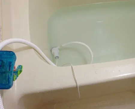 洗濯槽：お湯と混ぜる